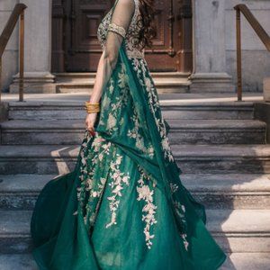 EMERALD GREEN/GOLD GOWN